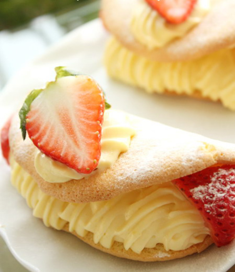 法式草莓蛋糕卷 | 法国美食